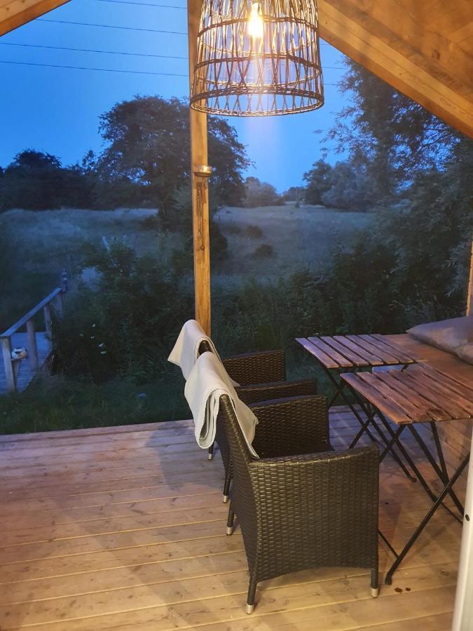 Villa Skogsbaeckens Stugby Ab Tomelilla Exterior foto