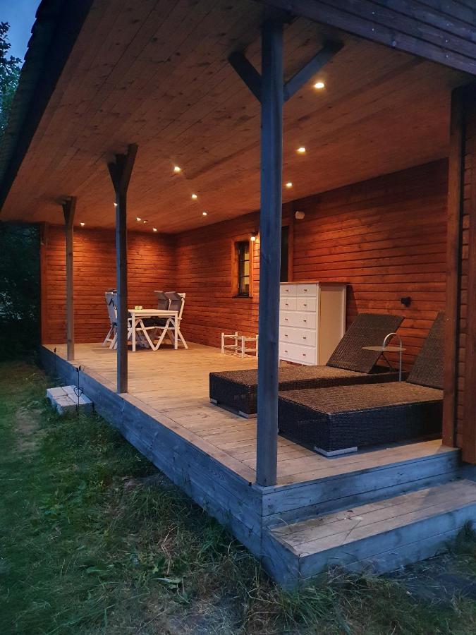 Villa Skogsbaeckens Stugby Ab Tomelilla Exterior foto